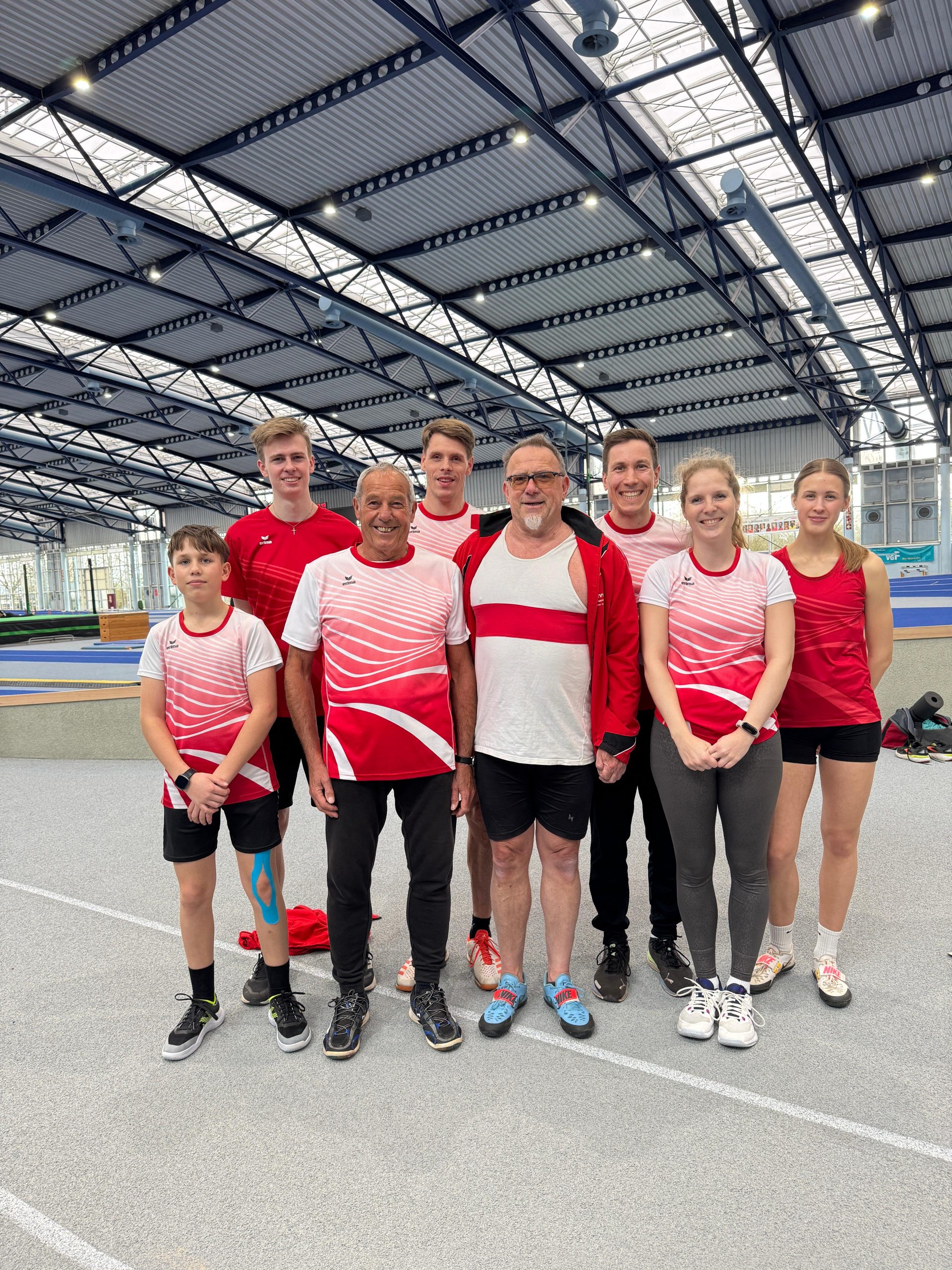 Neun Hessentitel im Steinstoßen für die TSG Eppstein